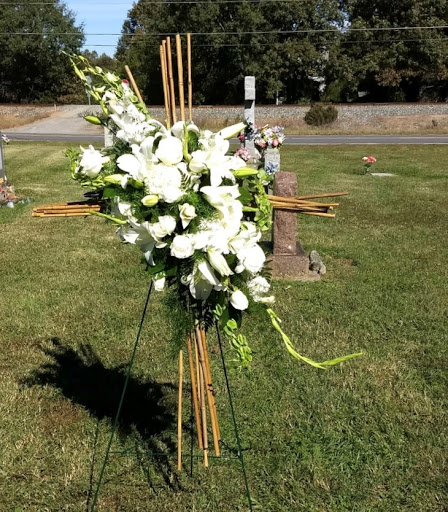 Garden Center «Lake Anna Nursery», reviews and photos, 71 Oak Grove Dr, Mineral, VA 23117, USA