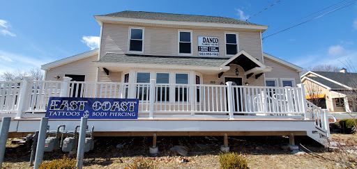 Tattoo Shop «East Coast Tattoo & Body Piercing», reviews and photos, 7 N Broadway, Salem, NH 03079, USA