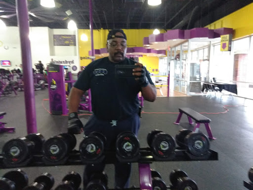 Gym «Planet Fitness», reviews and photos, 1257 Jefferson Davis Hwy, Fredericksburg, VA 22401, USA