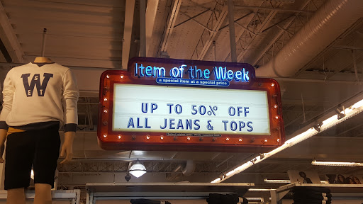 Clothing Store «Old Navy», reviews and photos, 2175 Summer St, Stamford, CT 06905, USA