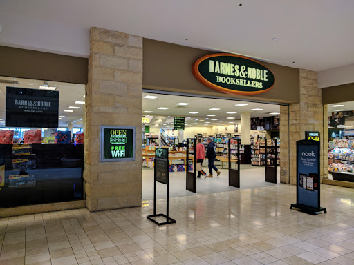 Book Store «Barnes & Noble Booksellers Clackamas Town Ctr Mall», reviews and photos, 12000 SE 82nd Ave, Portland, OR 97086, USA