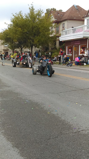Dessert Shop «Honey Creme Donut Shop», reviews and photos, 514 Vincennes St, New Albany, IN 47150, USA