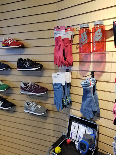 Shoe Store «New Balance Chicago», reviews and photos, 2369 N Clark Street, Chicago, IL 60614, USA