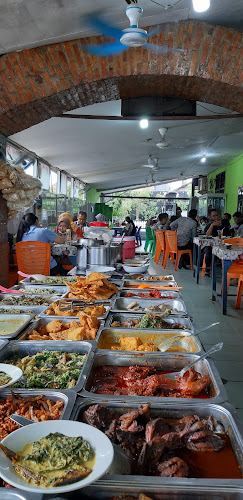 Restoran Ayam Penyet: Nikmatnya Ayam Penyet Jawa Timur di Jumlah Tempat Tempat yang Wajib Dicoba