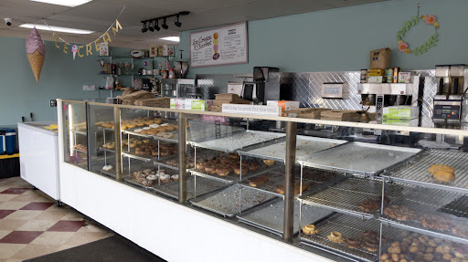 Donut Shop «Lee Donuts», reviews and photos, 124 Peterson Rd, Libertyville, IL 60048, USA