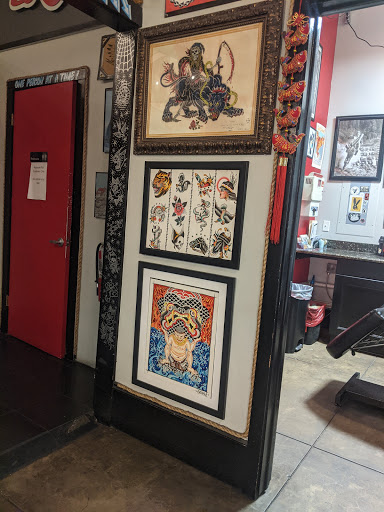 Tattoo Shop «Atomic Tattoos Ybor City», reviews and photos, 1712 E 7th Ave, Tampa, FL 33605, USA