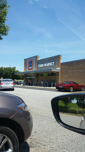 Supermarket «ALDI», reviews and photos, 2715 Peters Creek Pkwy, Winston-Salem, NC 27127, USA