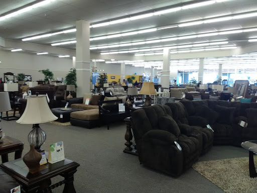 Furniture Store «Farmers Home Furniture», reviews and photos, 1500 Browns Bridge Rd, Gainesville, GA 30501, USA