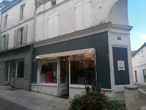 Magasin de vêtements La Friperie d'Amélie Barbezieux-Saint-Hilaire