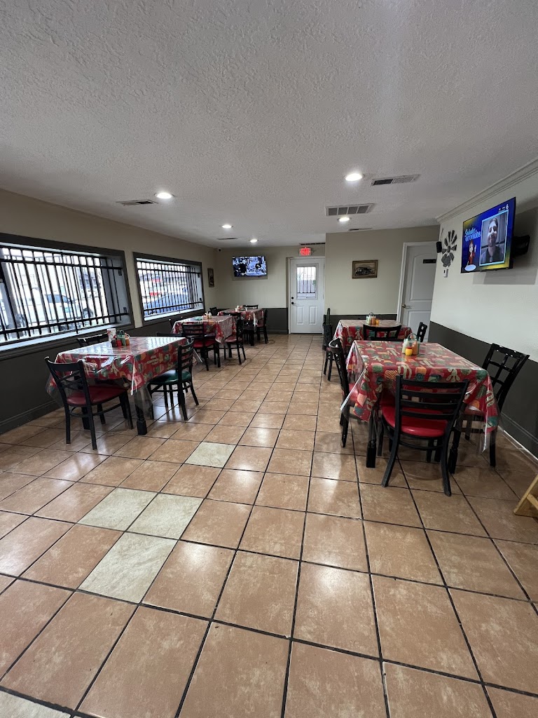 La Casita Del Toro 77015