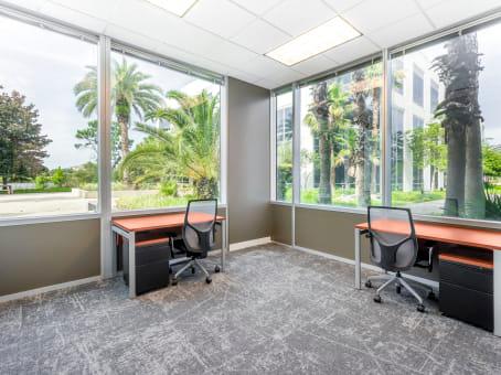 Regus - Jacksonville - Town Center (Office Suites Plus) image 2