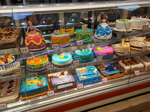 Shopping Mall «La Sierra Plaza Shopping Center», reviews and photos, La Sierra Ave, Riverside, CA 92505, USA