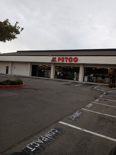 Pet Supply Store «Petco», reviews and photos, 3735 E Castro Valley Blvd, Castro Valley, CA 94552, USA