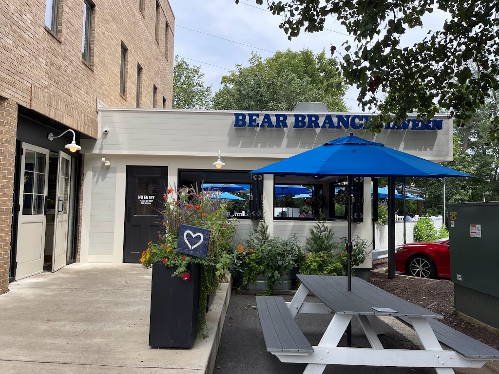 Bear Branch Tavern 22180