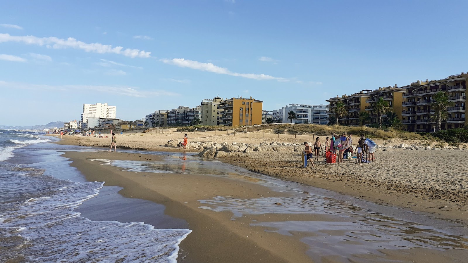 Foto de Platja de Bellreguard con playa amplia