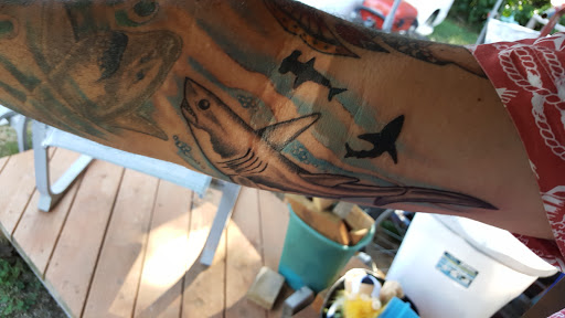 Tattoo Shop «No Guts No Glory Tattoo», reviews and photos, 1333 NW U.S. 101, Lincoln City, OR 97367, USA