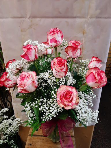 Florist «Blossoms & Balloons Florist», reviews and photos, 199 Cirby Way #17, Roseville, CA 95678, USA