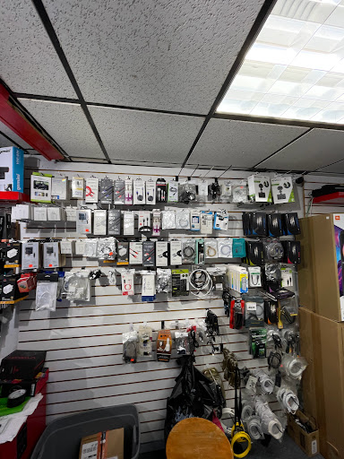 Cell Phone Store «Port Noise Inc. The Electronic Store», reviews and photos, 1047 SE 17th St, Fort Lauderdale, FL 33316, USA