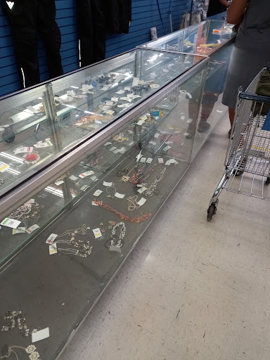 Thrift Store «Goodwill of North Georgia: Kennesaw Store and Donation Center», reviews and photos, 2500 Cobb Pkwy N, Kennesaw, GA 30152, USA