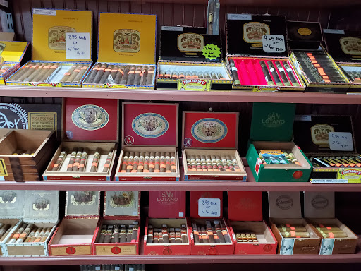 Tobacco Shop «Robinhood Tobacco», reviews and photos, 3443 Robinhood Rd # L, Winston-Salem, NC 27106, USA