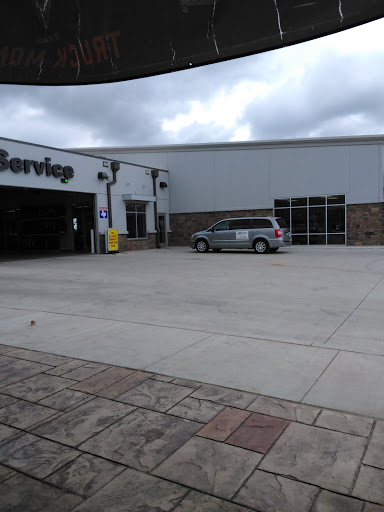 Car Dealer «Mike Brown Chrysler Dodge Jeep», reviews and photos, 4970 E Hwy 377, Granbury, TX 76049, USA