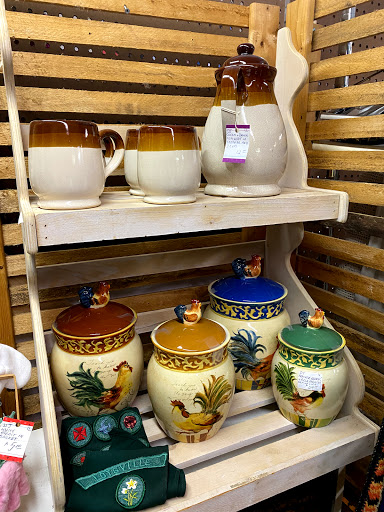 Home Goods Store «Olde Factory», reviews and photos, 139 S Hanover St, Hummelstown, PA 17036, USA