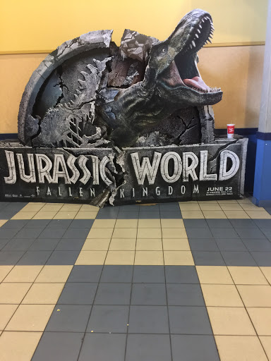 Movie Theater «AMC Showplace Village Crossing 18», reviews and photos, 7000 Carpenter Rd, Skokie, IL 60077, USA