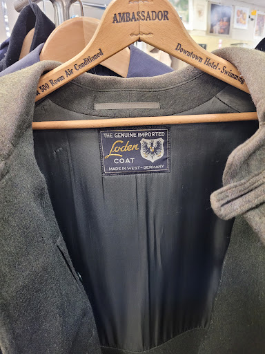 Thrift Store «Hospice of the Valley», reviews and photos, 8461 E McDonald Dr, Scottsdale, AZ 85250, USA