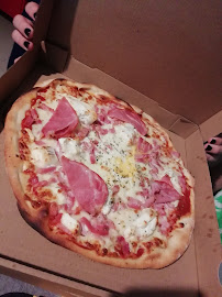 Pepperoni du Pizzas à emporter Dino Pizza à Biarritz - n°3