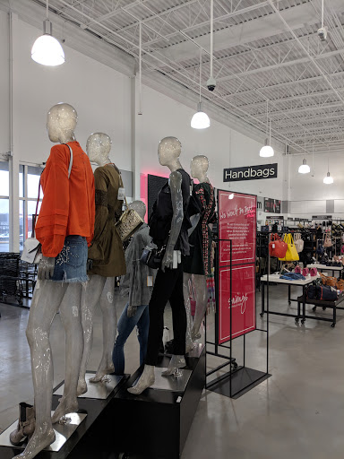 Department Store «Saks OFF 5TH», reviews and photos, 2500 Fashion Center Blvd, Christiana, DE 19702, USA