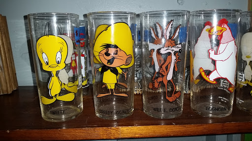 Thrift Store «OddBalls Nifty Thrift», reviews and photos, 530 NE 13th St, Fort Lauderdale, FL 33304, USA