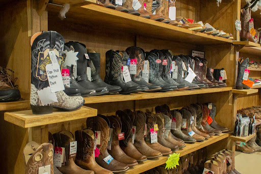 Tack Shop «Green Mountain Horse & Tack», reviews and photos, 1327 Sharon Copley Rd, Wadsworth, OH 44281, USA