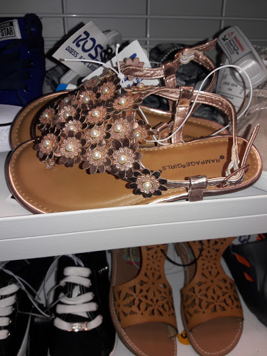 Clothing Store «Ross Dress for Less», reviews and photos, 7800 W 33rd Ave, Hialeah, FL 33018, USA