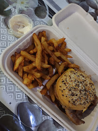 Plats et boissons du Restaurant de hamburgers Les burgers de sophie à Saint-Romain-d'Ay - n°5