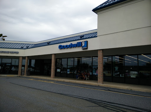 Thrift Store «Goodwill Store & Donation Center», reviews and photos, 121 Rohrerstown Rd, Lancaster, PA 17603, USA