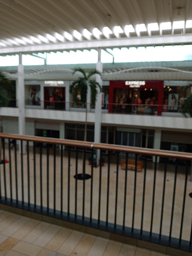 Shopping Mall «Plymouth Meeting Mall», reviews and photos, 500 W Germantown Pike, Plymouth Meeting, PA 19462, USA