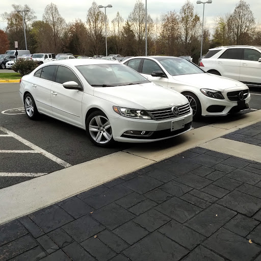 Mercedes Benz Dealer «Mercedes-Benz of Chantilly», reviews and photos, 14841 Stonecroft Blvd, Chantilly, VA 20151, USA