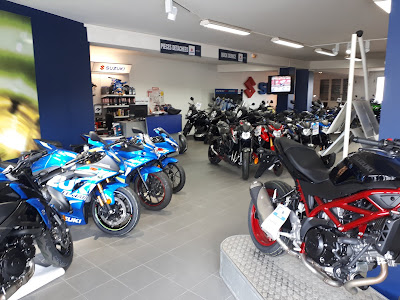 X'bikes | Concessionnaire moto Suzuki | Accessoires moto | Atelier réparation à Montlhéry
