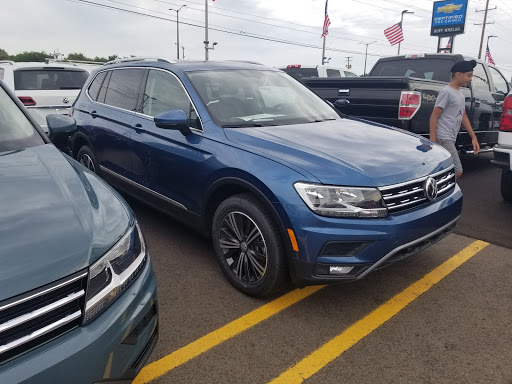 Car Dealer «Vyletel Volkswagen Buick GMC», reviews and photos, 40555 Van Dyke, Sterling Heights, MI 48313, USA