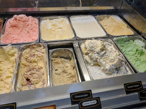 Ice Cream Shop «Cold Stone Creamery», reviews and photos, 9655 Carousel Center, Syracuse, NY 13290, USA