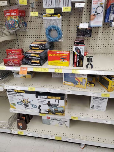 Hardware Store «Harbor Freight Tools», reviews and photos, 580 Inland Center Dr a, San Bernardino, CA 92408, USA