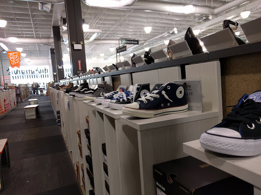 Shoe Store «DSW Designer Shoe Warehouse», reviews and photos, 19500 Plummer St, Northridge, CA 91324, USA