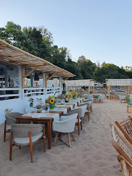 Simple Beach&Restaurant