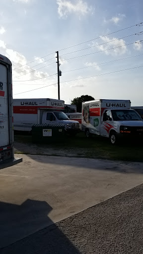 Auto Parts Store «Advance Auto Parts», reviews and photos, 815 NW Park St, Okeechobee, FL 34972, USA