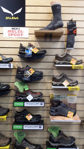 Sporting Goods Store «Great Miami Outfitters», reviews and photos, 25 E Linden Ave, Miamisburg, OH 45342, USA