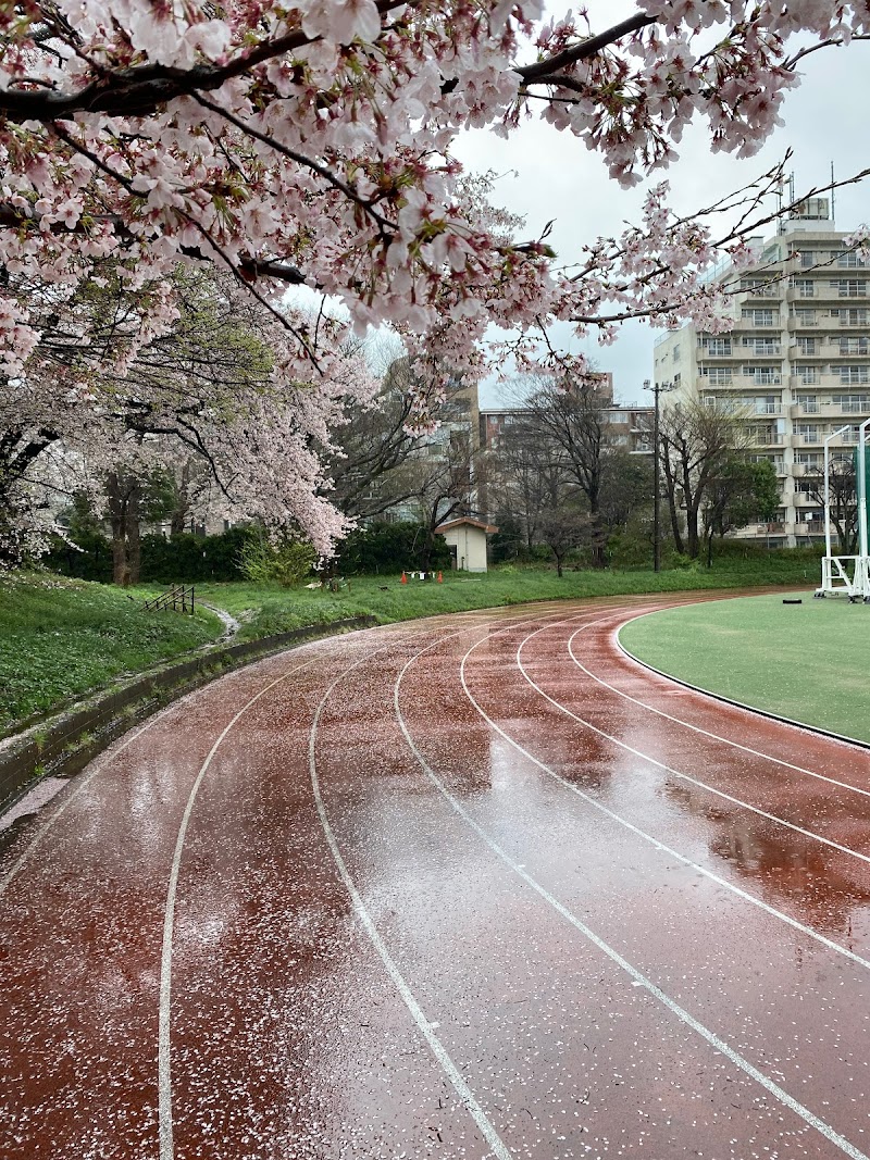 東京大学 陸上競技場