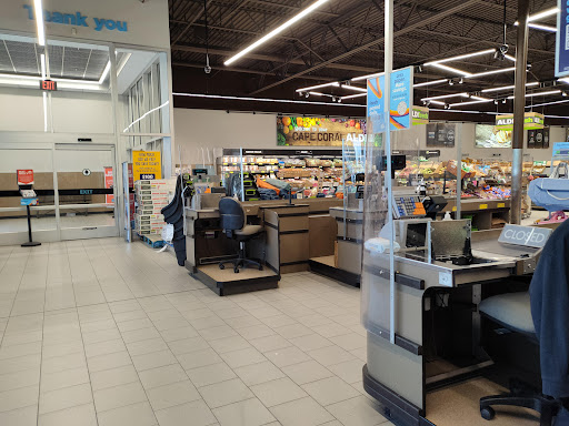 Shopping Mall «Coralwood Shopping Center», reviews and photos, 2301 Del Prado Blvd S, Cape Coral, FL 33990, USA