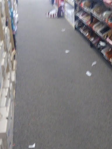 Shoe Store «Famous Footwear», reviews and photos, 1017 Montauk Hwy, Shirley, NY 11967, USA