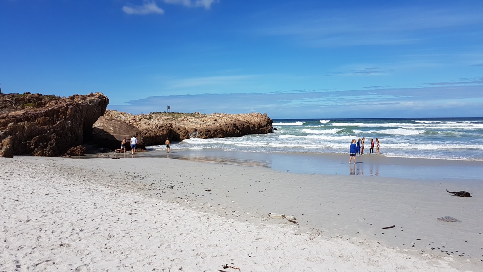 Langbaai beach'in fotoğrafı turkuaz saf su yüzey ile