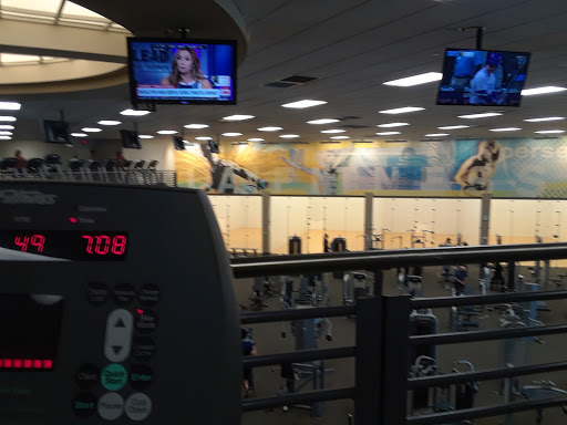 Gym «LA Fitness», reviews and photos, 201 Ogden Falls Blvd, Oswego, IL 60543, USA